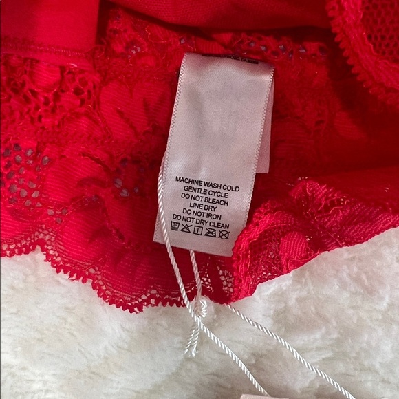 We Are HAH “Got Ur Back” Lace Plunge Bra Red Size XL NWT - Picture 9 of 12